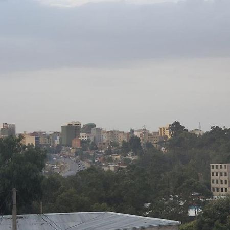Cozy 1-Bedroom Luxury Apartment Addis Ababa Exterior photo